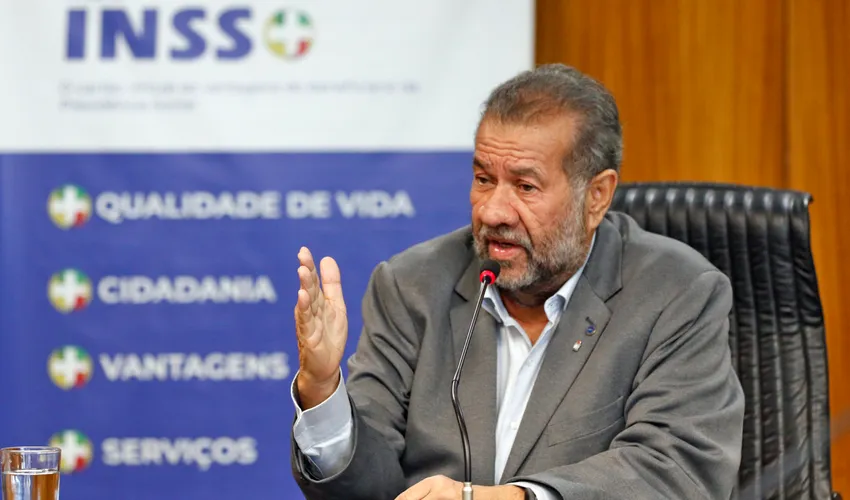 Carlos Lupi | Foto:  Bruno Peres | Agência Brasil