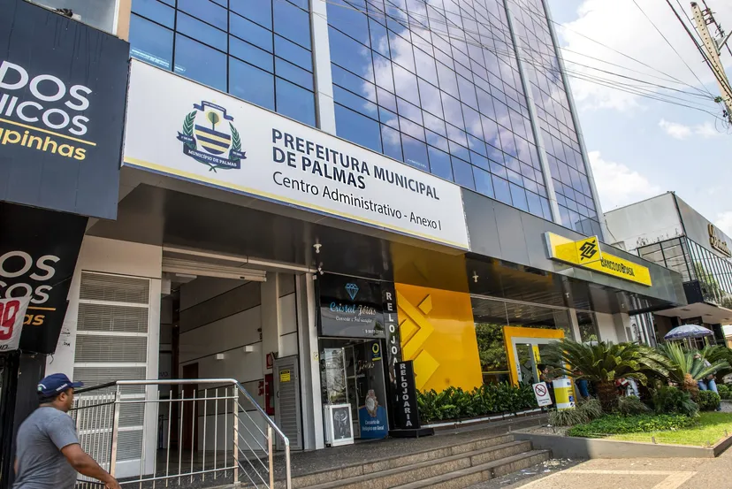 Foto Governo Eduardo Siqueira mantém expediente de seis horas na prefeitura 